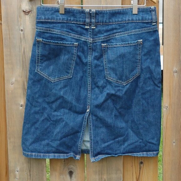 OLD NAVY Denim Skirt Size 8 99% cotton 1% Spandex - Picture 2 of 4